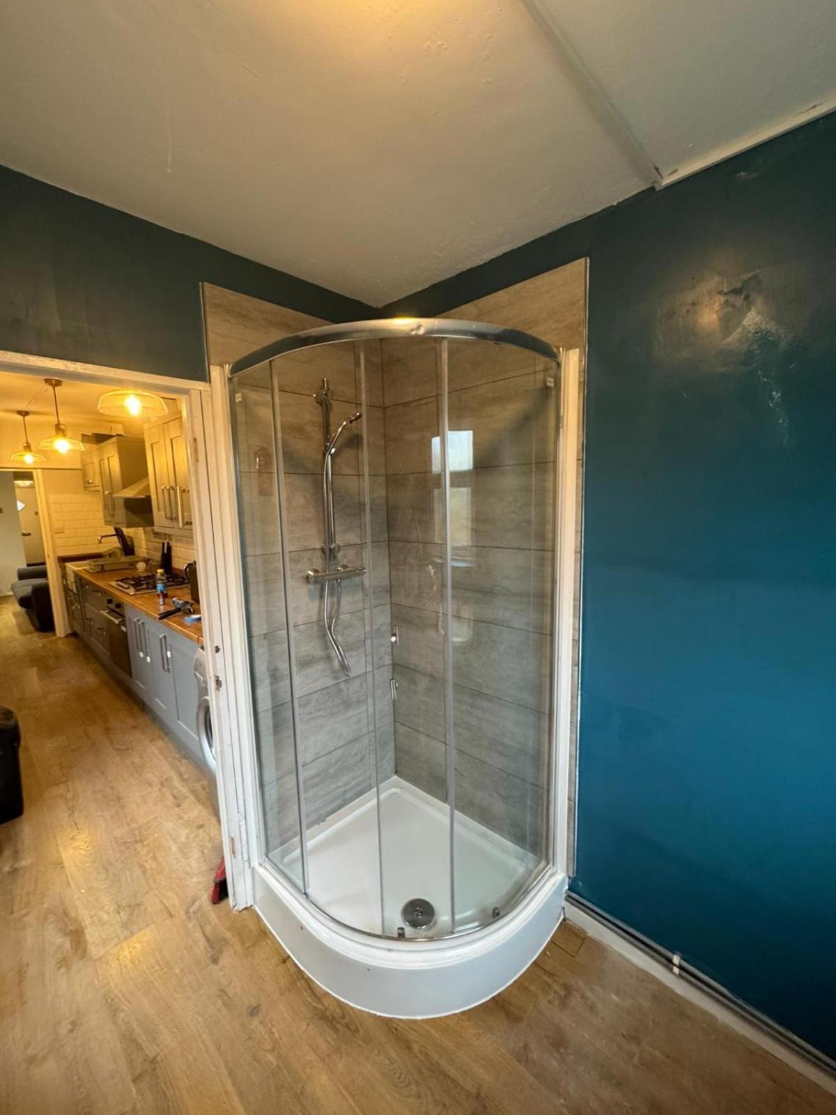 Contractors-City Centre-Parking-Sleeps 9 -Smart Tv, 2 Bathrooms! 考文垂 外观 照片